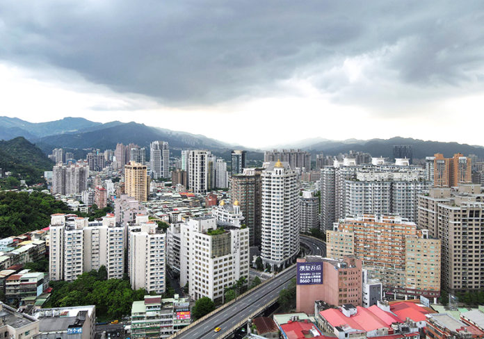 市況微回溫 廣告仍低迷－名人代言加持有效嗎？